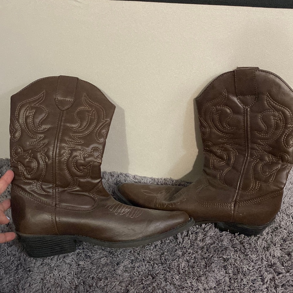 Cowboy / Cowgirl boots - Brown